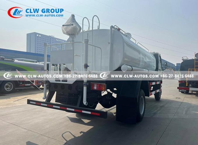 Sinotruk HOWO 4Ã4 Water Sprinkler Truck front view