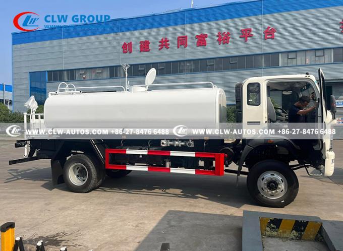 Sinotruk HOWO 4Ã4 Water Sprinkler Truck rear view